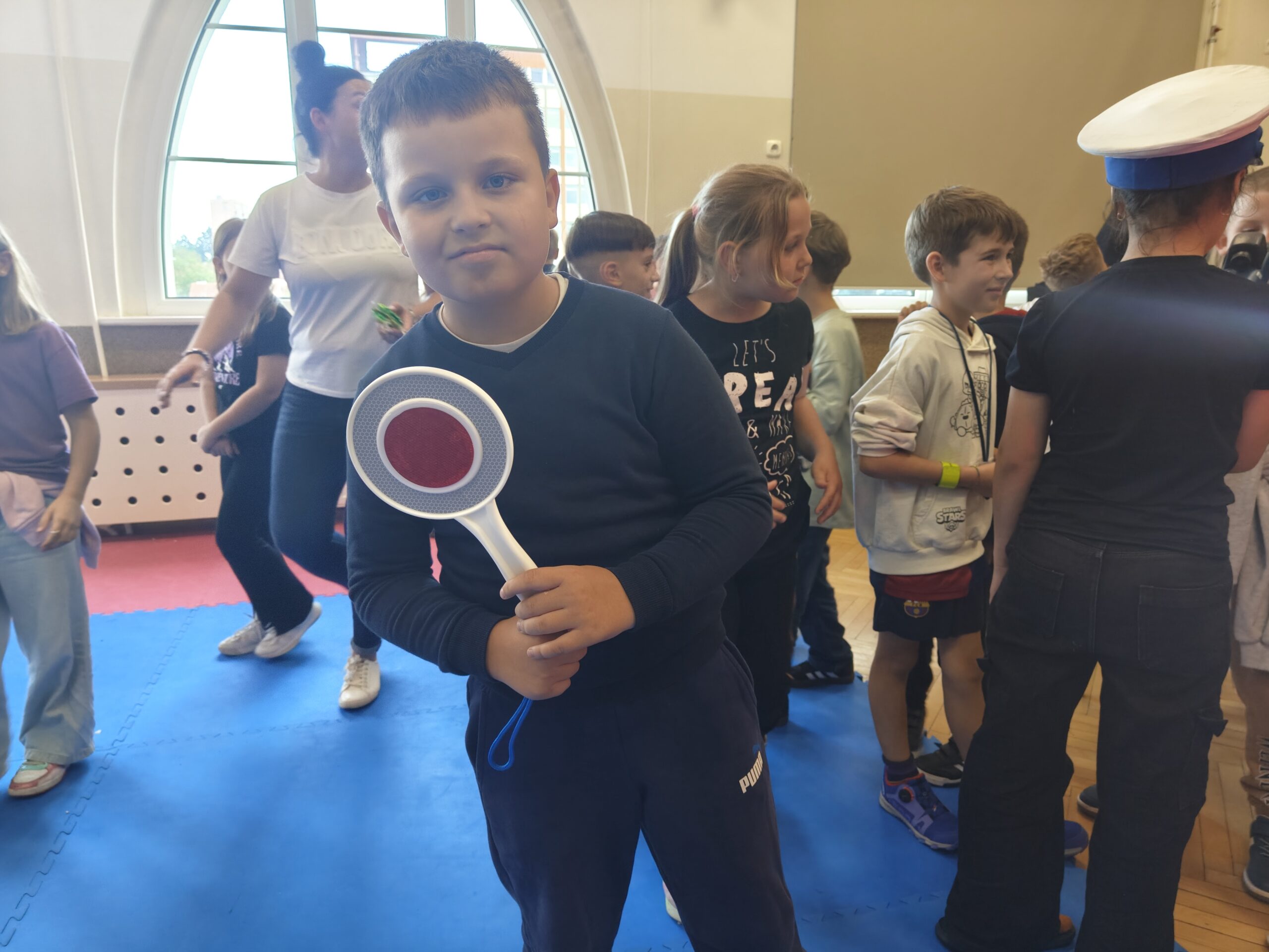 Spotkanie uczniów klas 1-3 z policjantami