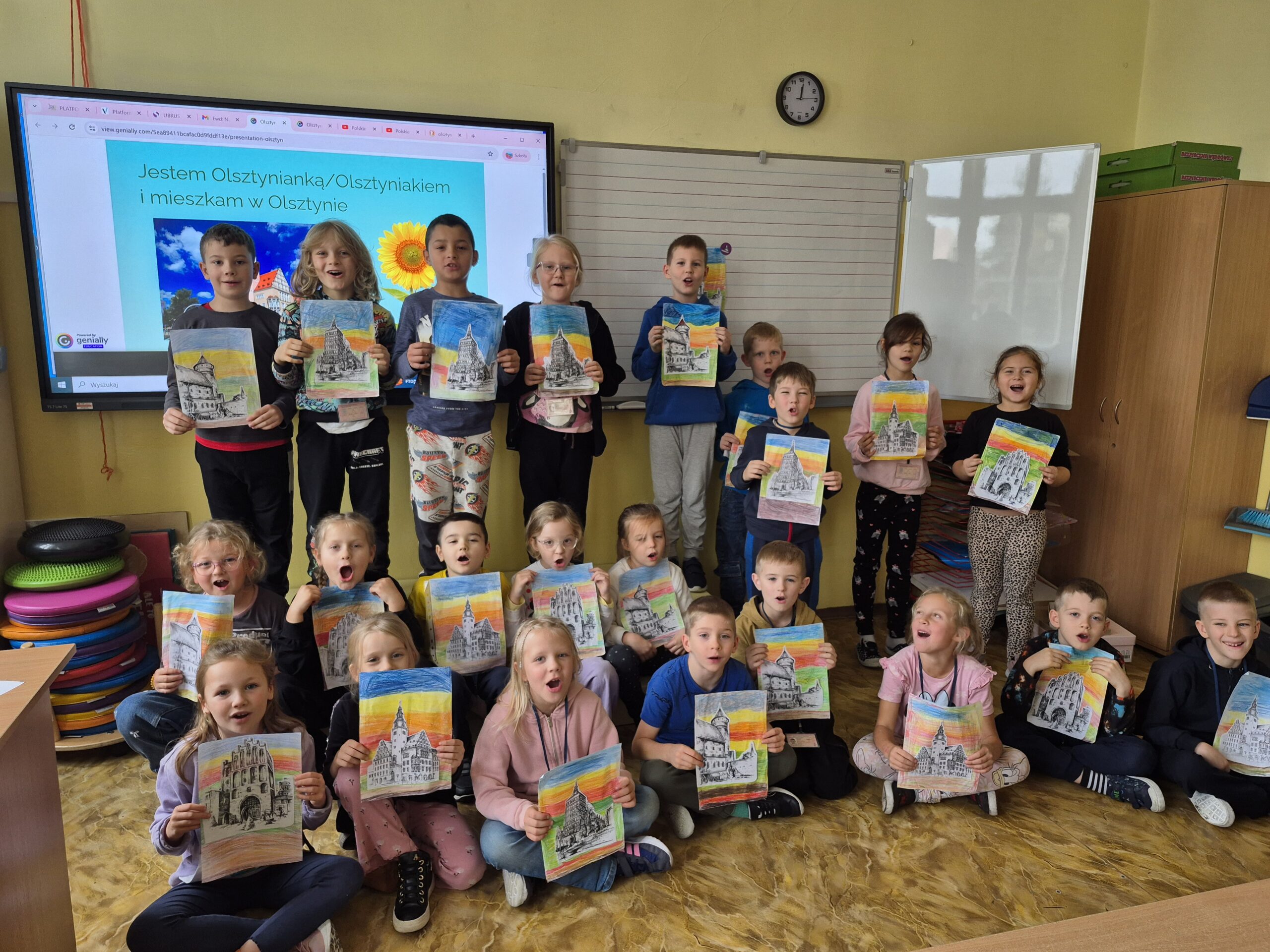 Uczniowie klas 1-3 świętują urodziny Olsztyna