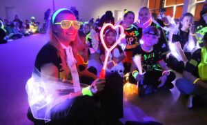 Udział uczniów 4c i 5d w akcji Odblaskowy kreator mody