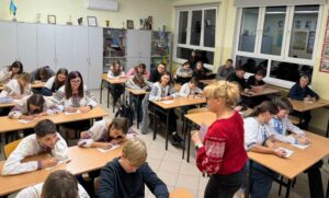 Zdjęcie z pisania Dyktanda Jedności Narodowej