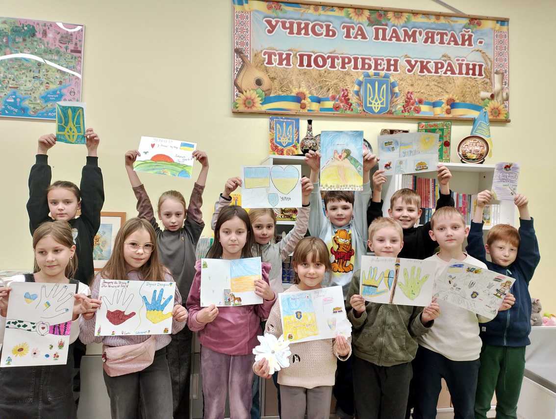 Prace uczniów dla żołnierzy walczących w Ukrainie.