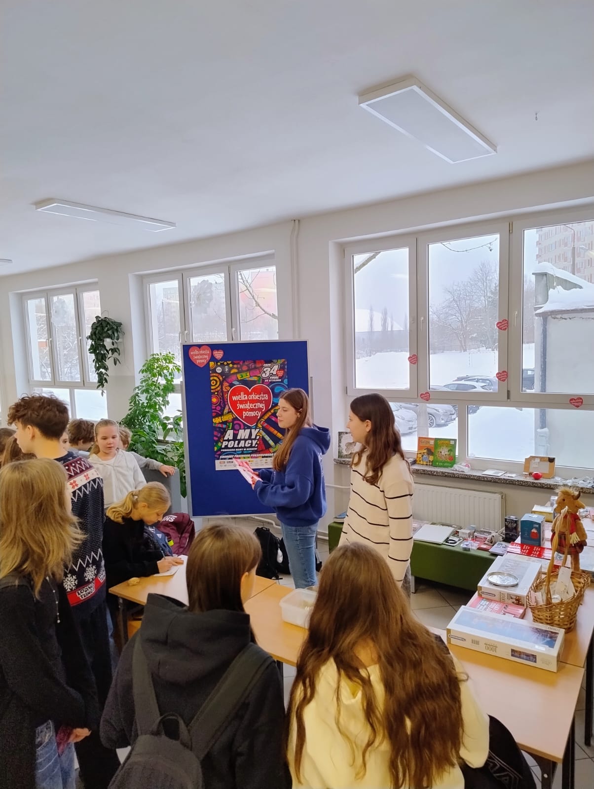 loteria fantowa i kiermasz ciast podczas WOŚP w szkole